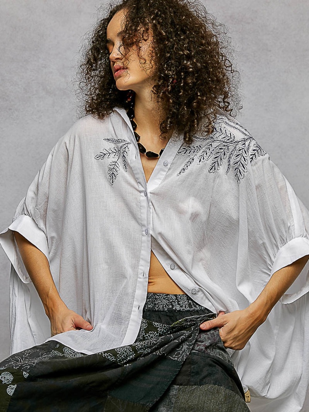 🇺🇸 Hello Gorgeous! COTTON POL Button Down Embroidered Floral Hi/Lo Blouse- Ivory